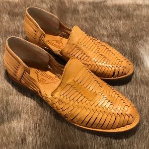 Chamula Cancun Yellow Huarache sandal 26 (Women’s 9) handmade in Mexico